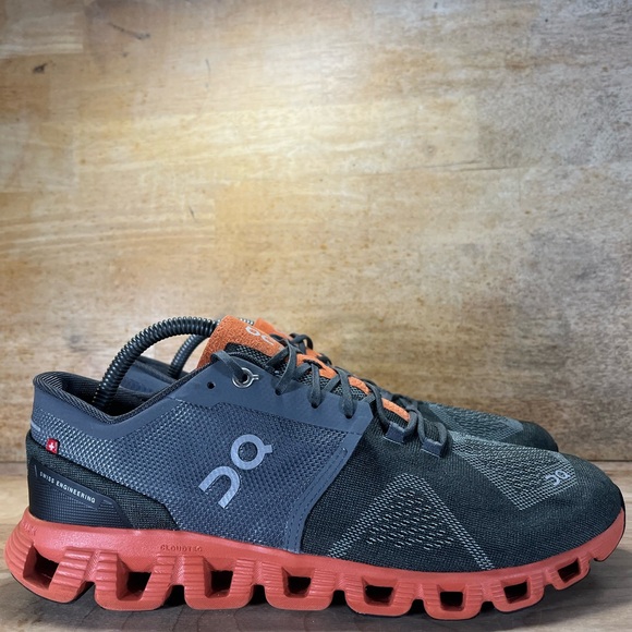 On Cloud X 2 REFLECTIVE Mens Size 9 Running Shoes Sneakers Rust Rock Gray